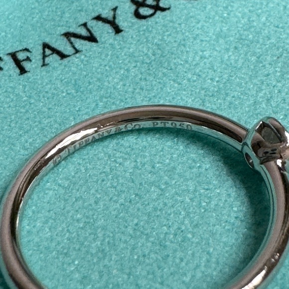Tiffany & Co. Bezet Platinum Diamond Ring - Picture 4 of 6